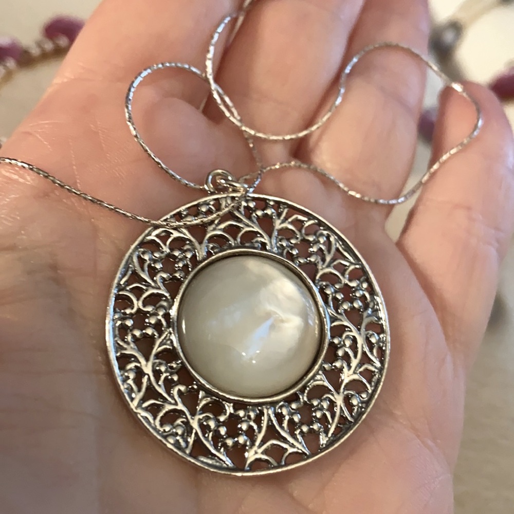 NWOT Sterling Silver 925 MOP Pendant Necklace